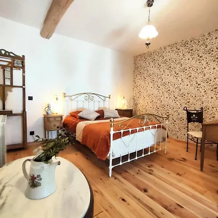 Bed and breakfast La Source De Nos Racines, De Caractère