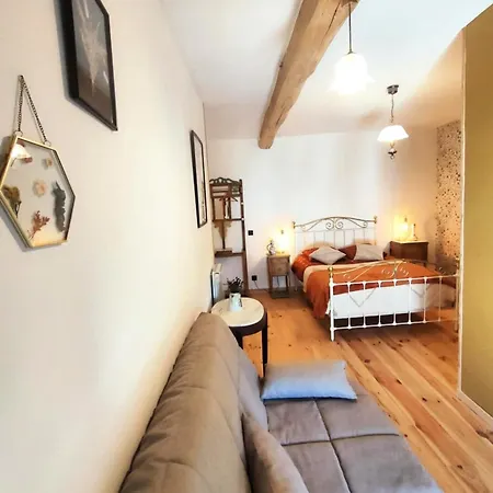 Bed and breakfast La Source De Nos Racines, De Caractère 3*