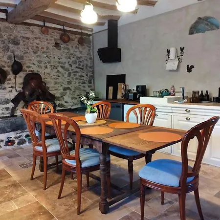 Bed and breakfast La Source De Nos Racines, De Caractère 3*